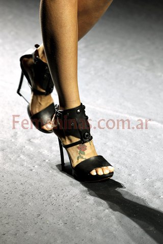 Calzado sandalias zapatos tendencia moda verano 2011 Detalles Lanvin